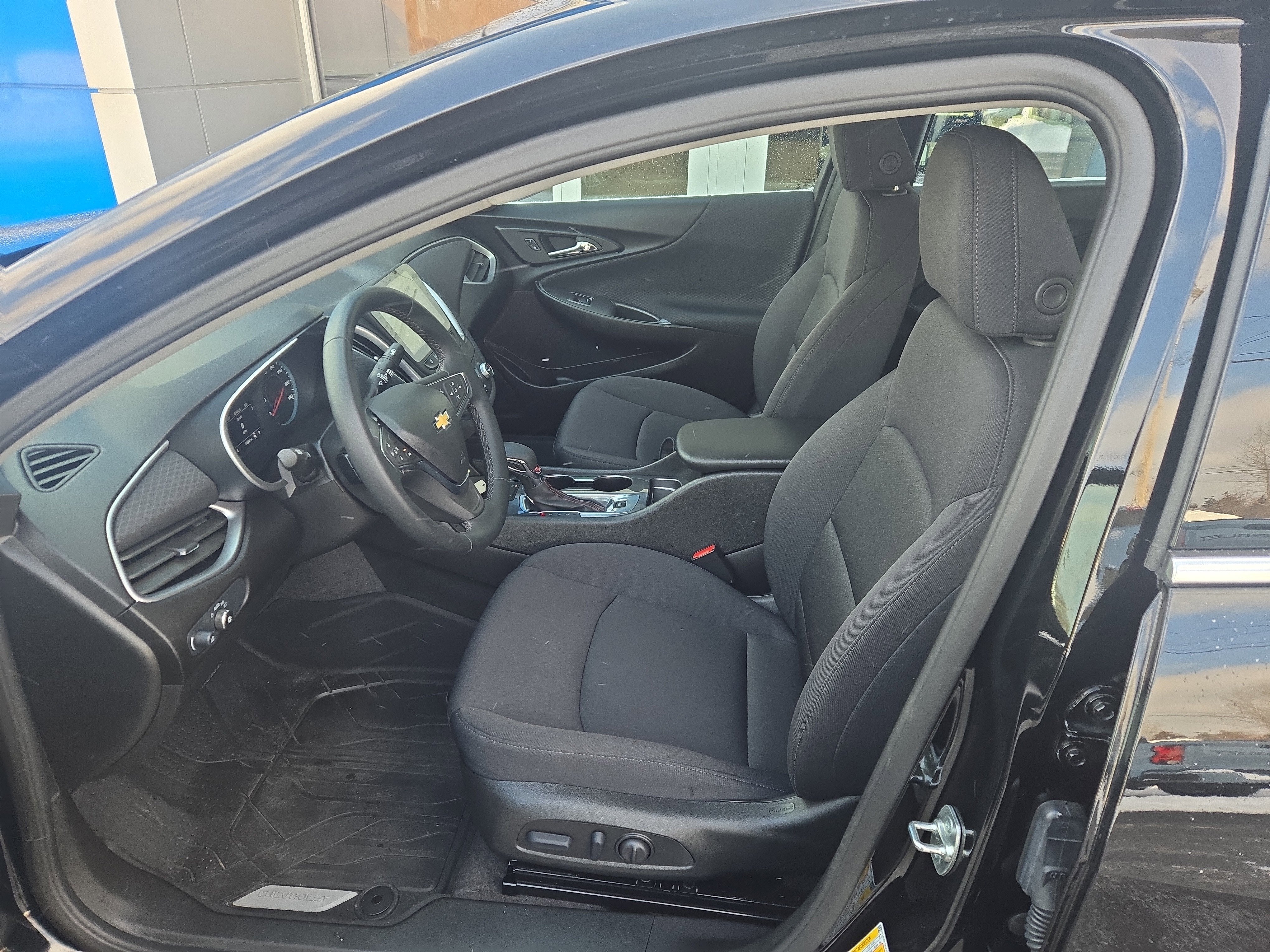 2025 Chevrolet Malibu RS