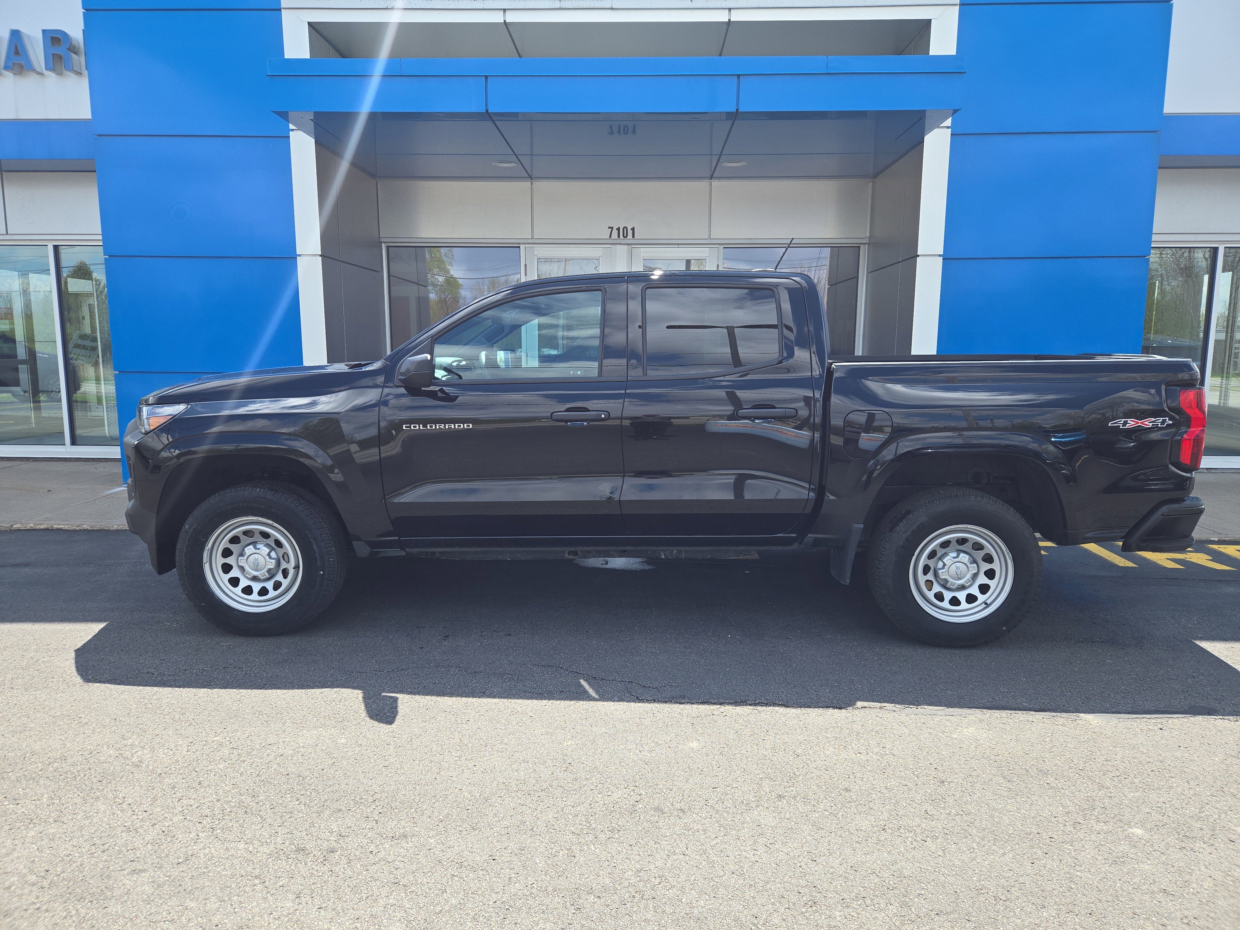 2023 Chevrolet Colorado WT