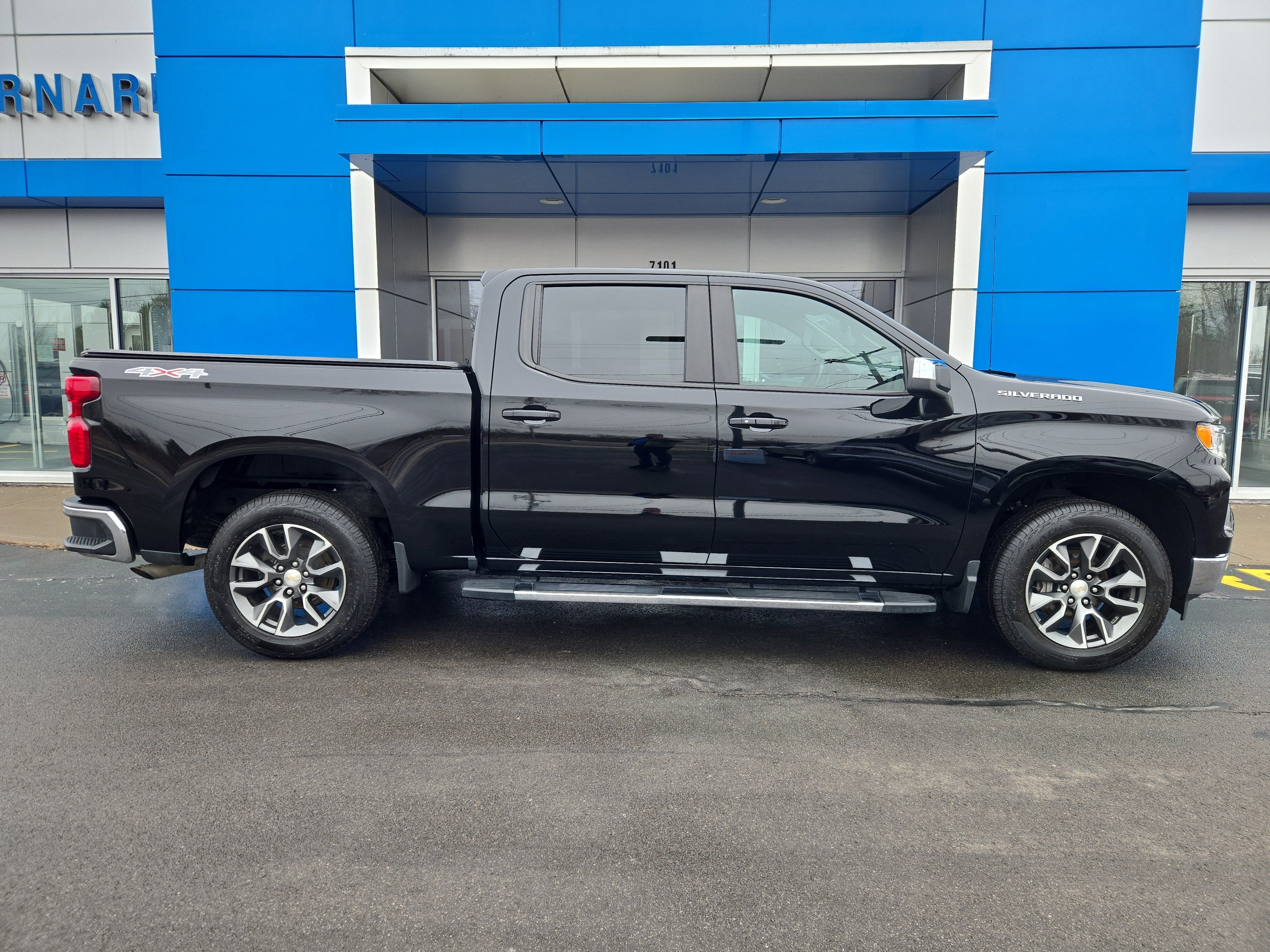 2023 Chevrolet Silverado 1500 LT (2FL)