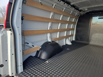 2024 Chevrolet Express Cargo 2500 WT
