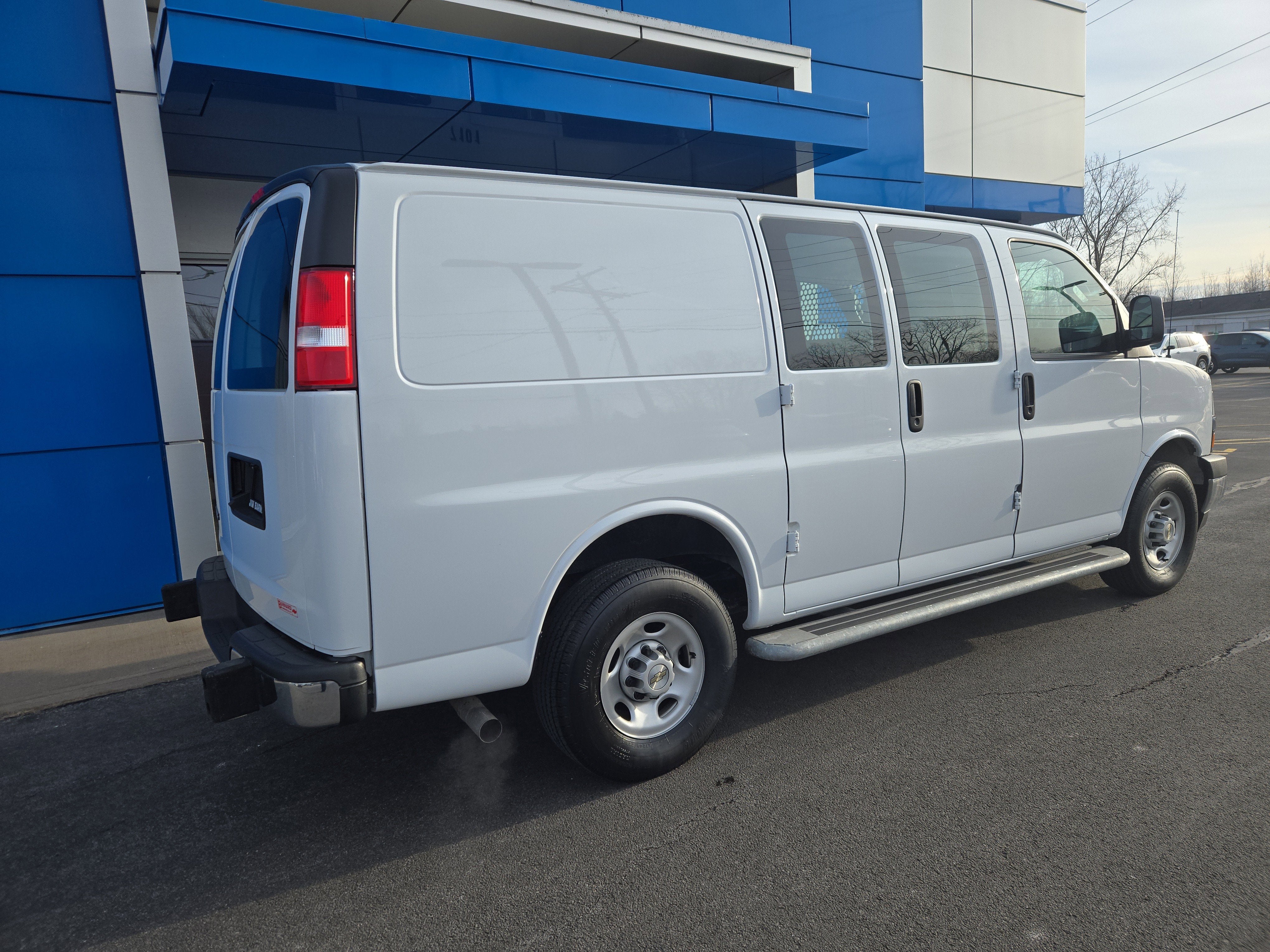 2024 Chevrolet Express Cargo 2500 WT
