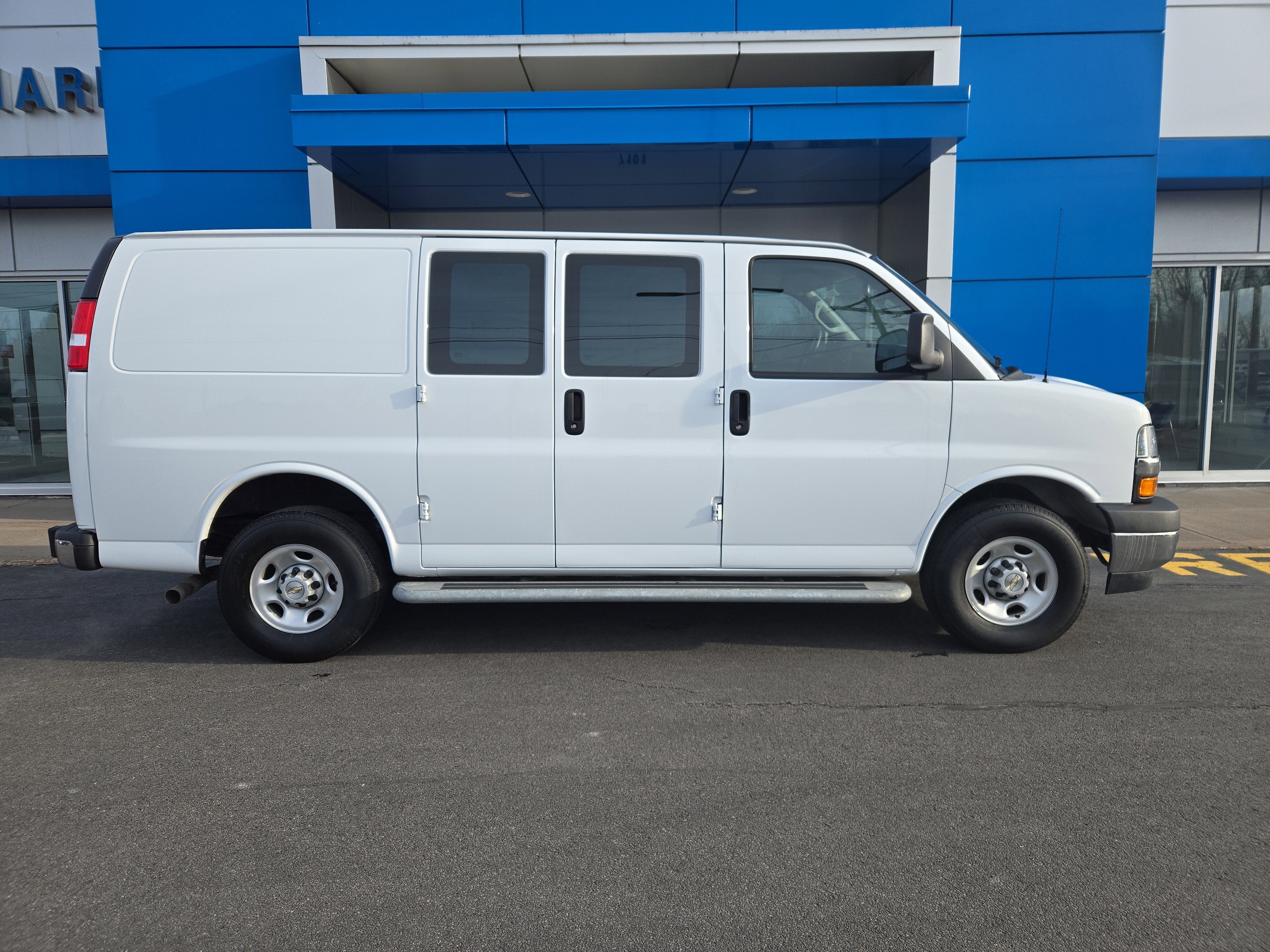 2024 Chevrolet Express Cargo 2500 WT