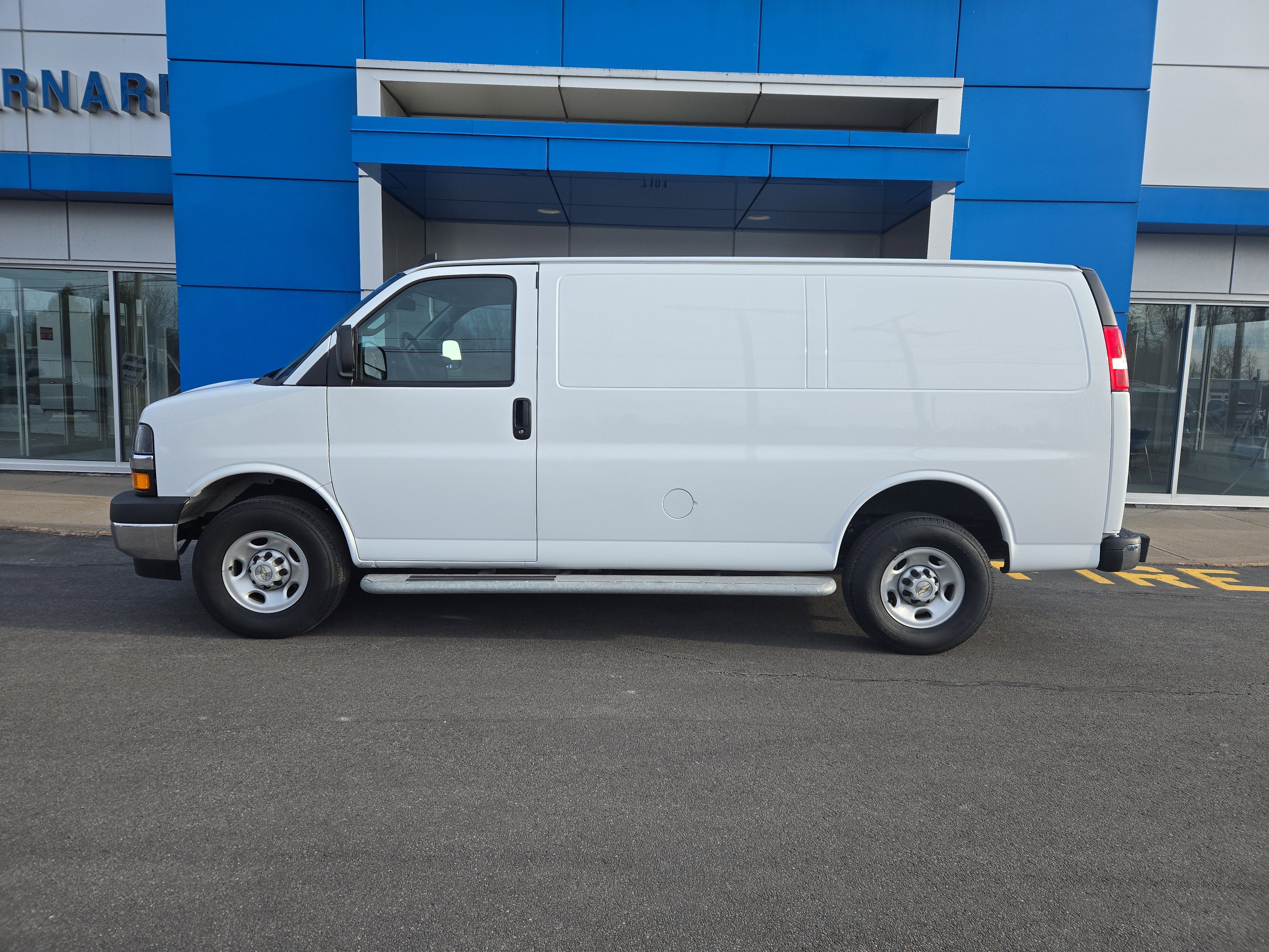 2024 Chevrolet Express Cargo 2500 WT