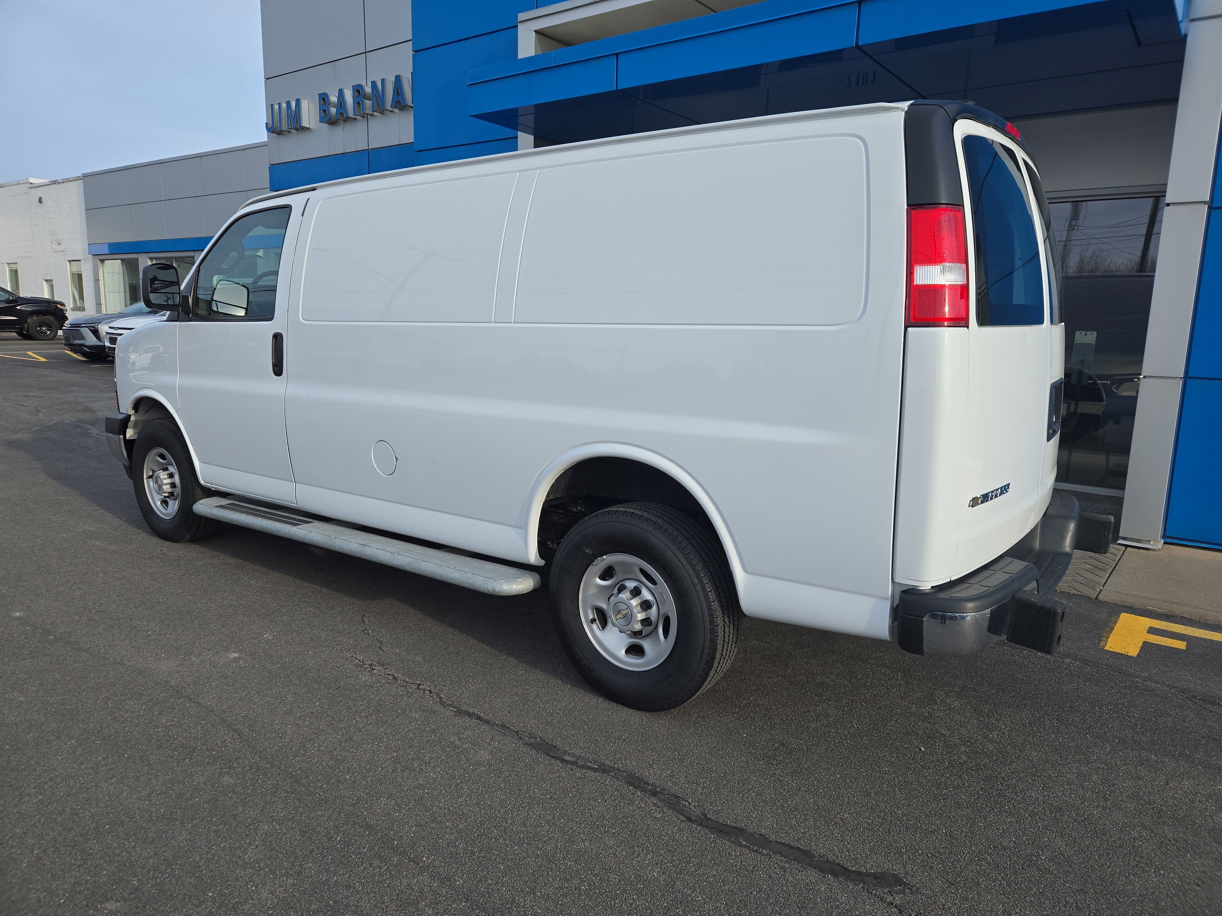 2024 Chevrolet Express Cargo 2500 WT