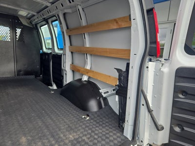 2025 Chevrolet Express Cargo WT