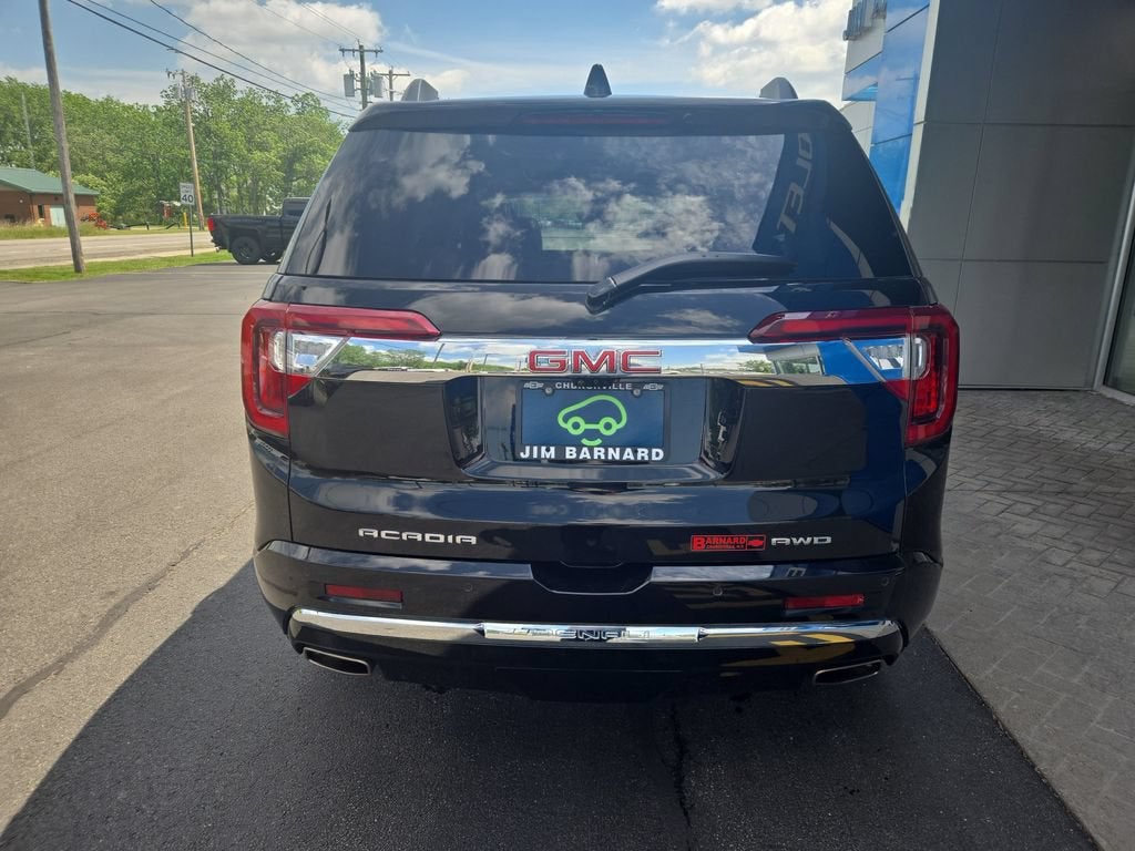 2023 GMC Acadia Denali