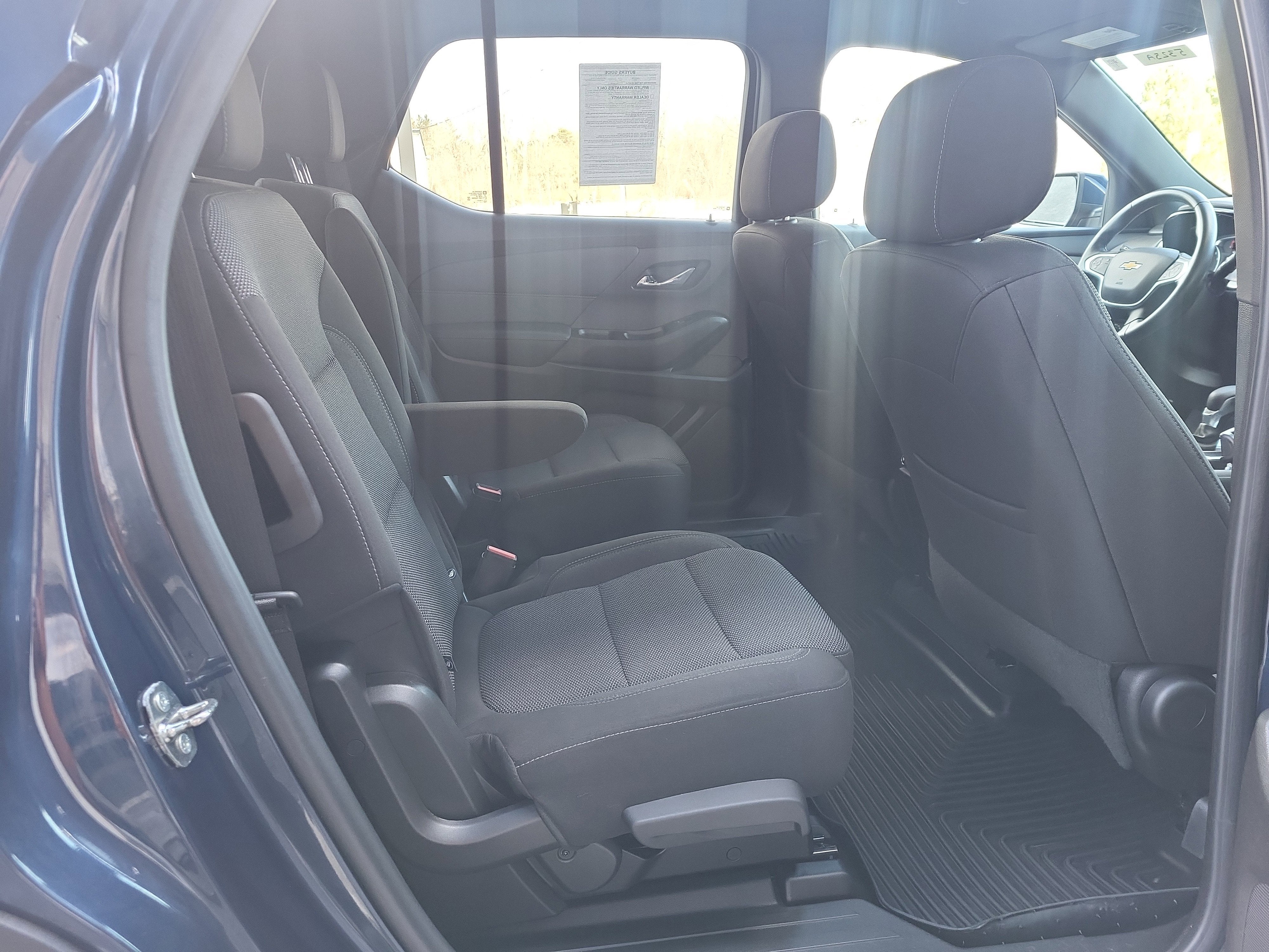 2022 Chevrolet Traverse LT Cloth
