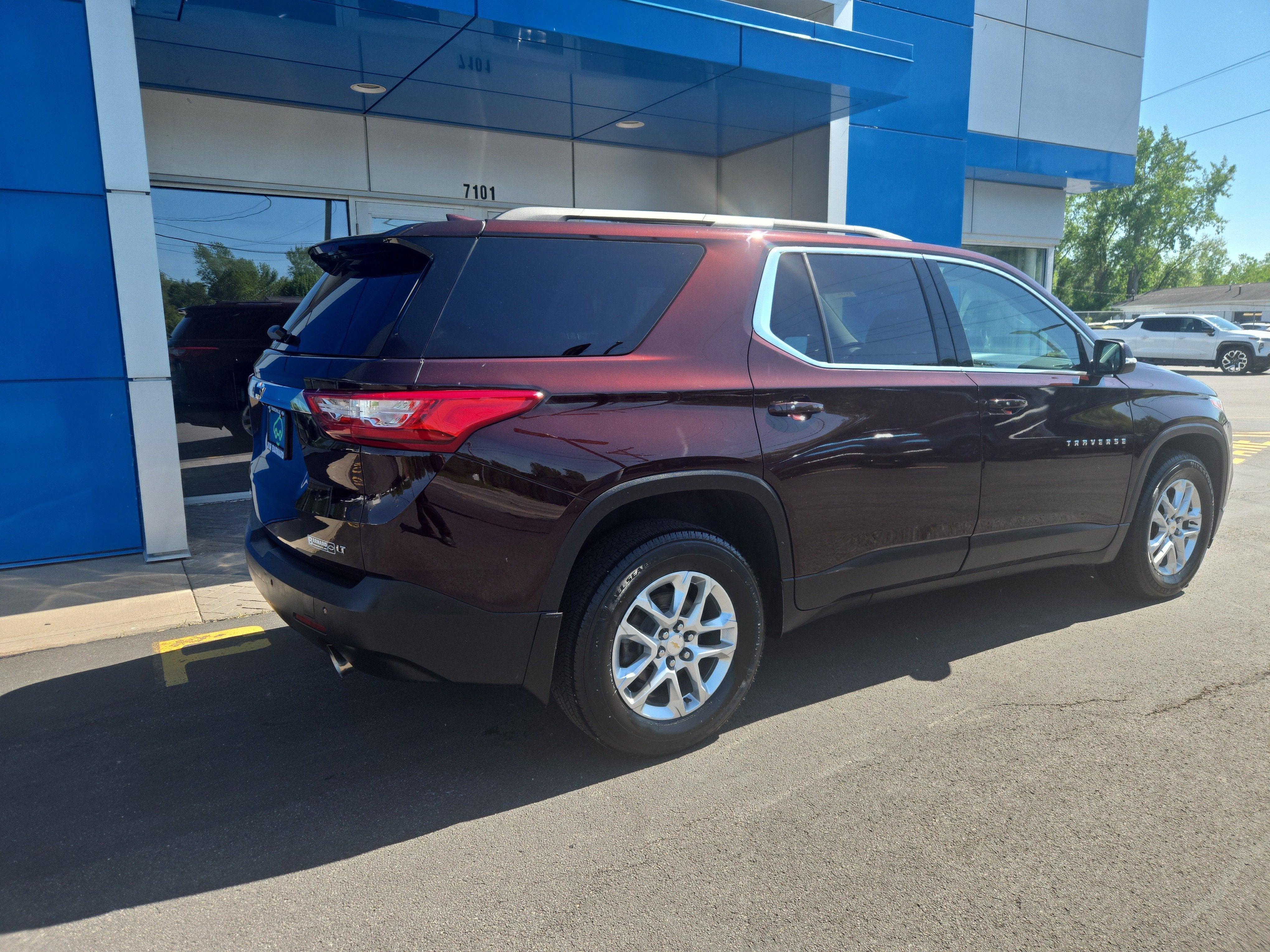 2021 Chevrolet Traverse LT Cloth