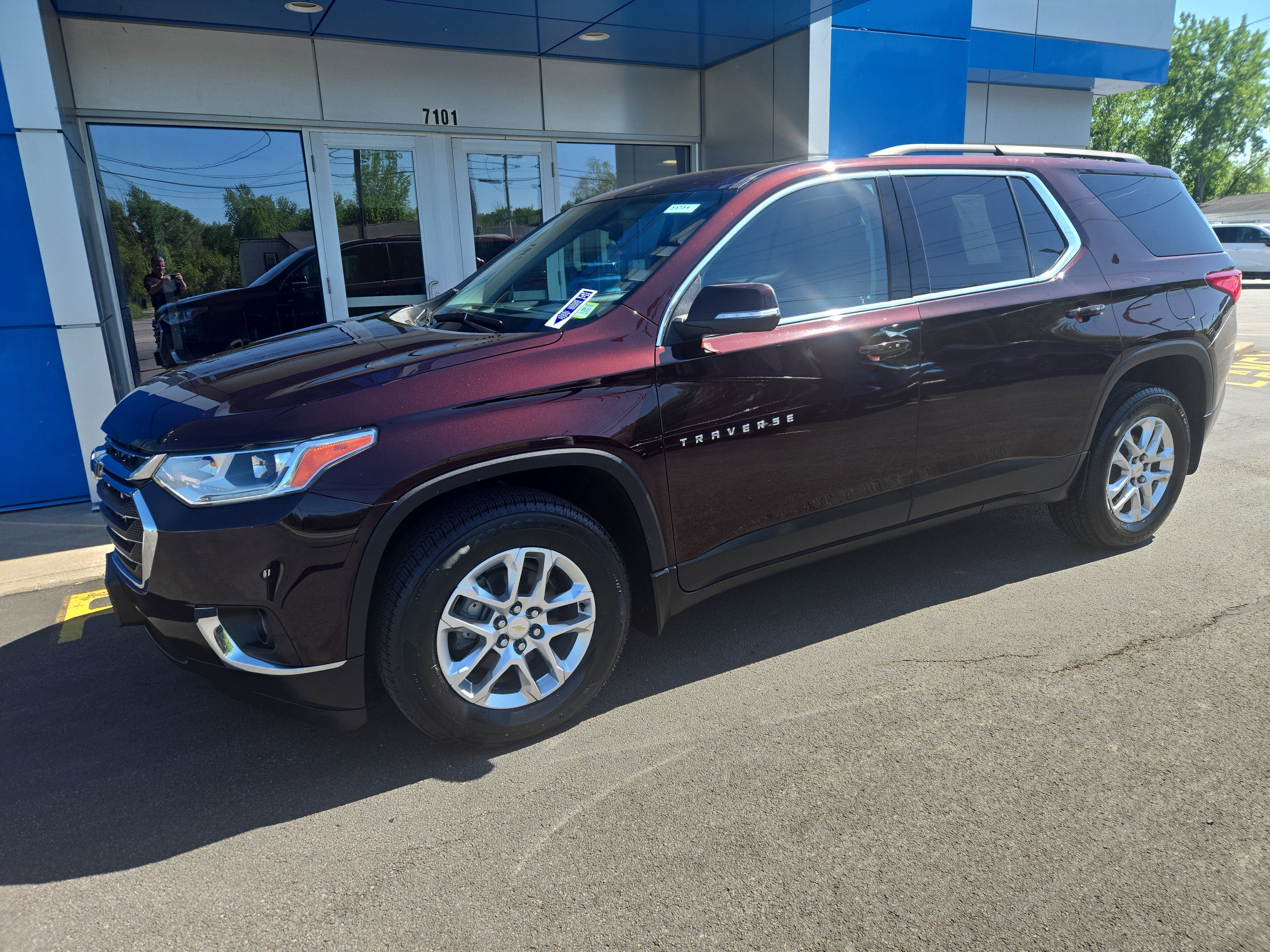 2021 Chevrolet Traverse LT Cloth