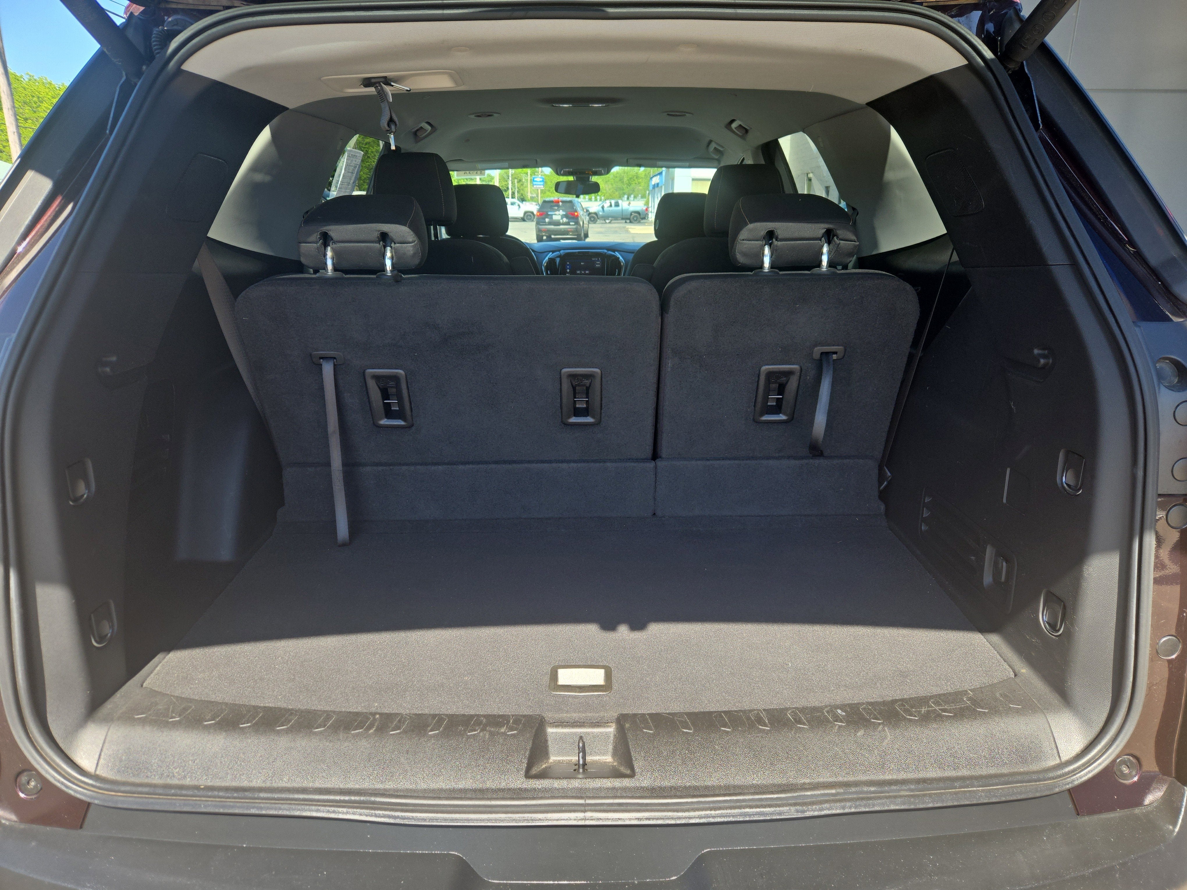 2021 Chevrolet Traverse LT Cloth
