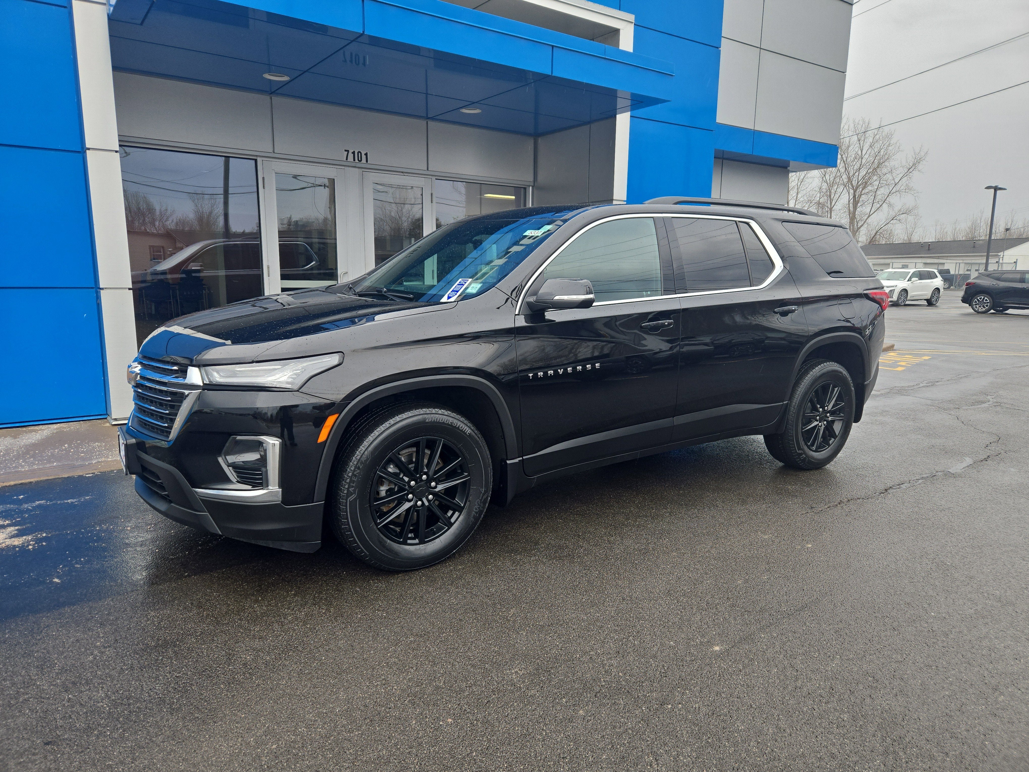 2023 Chevrolet Traverse LT Cloth