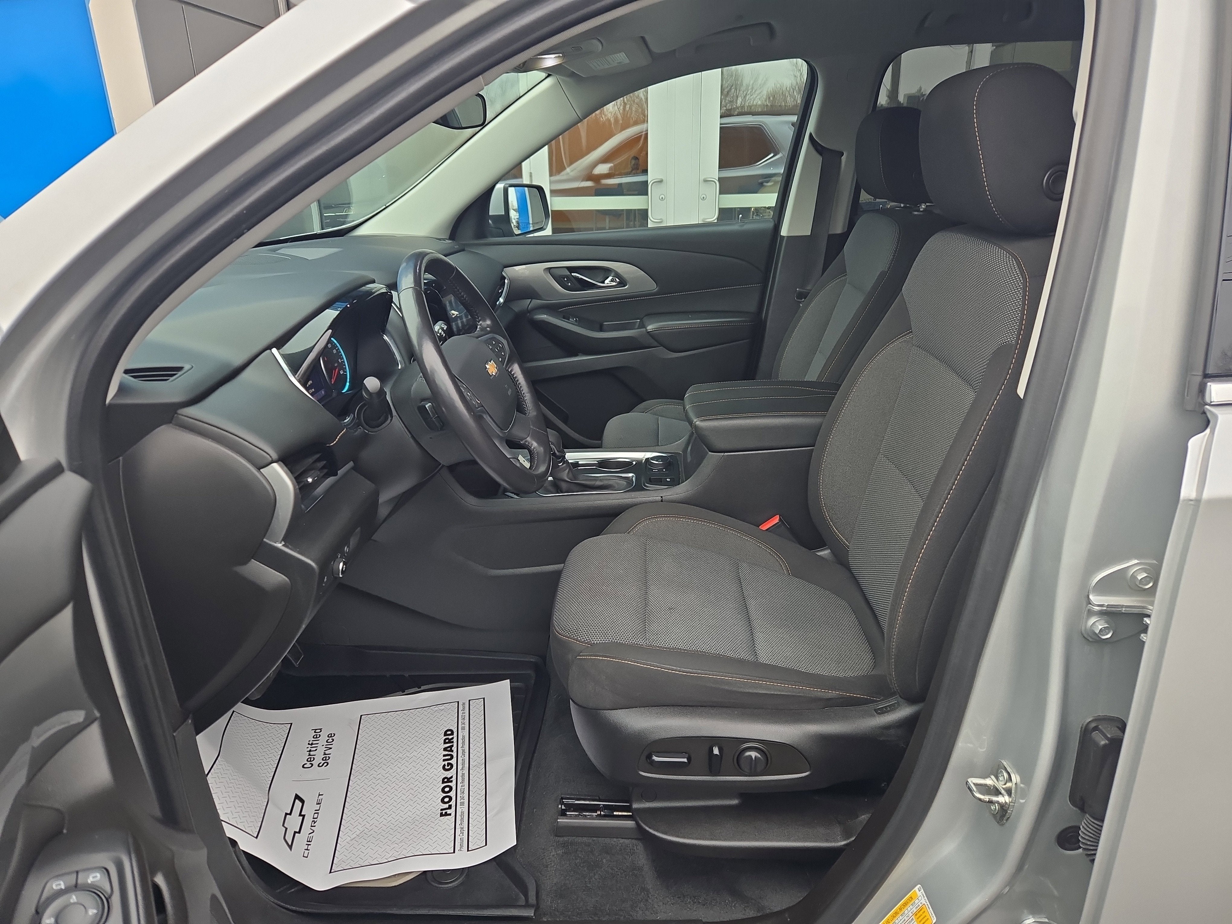 2021 Chevrolet Traverse LT Cloth
