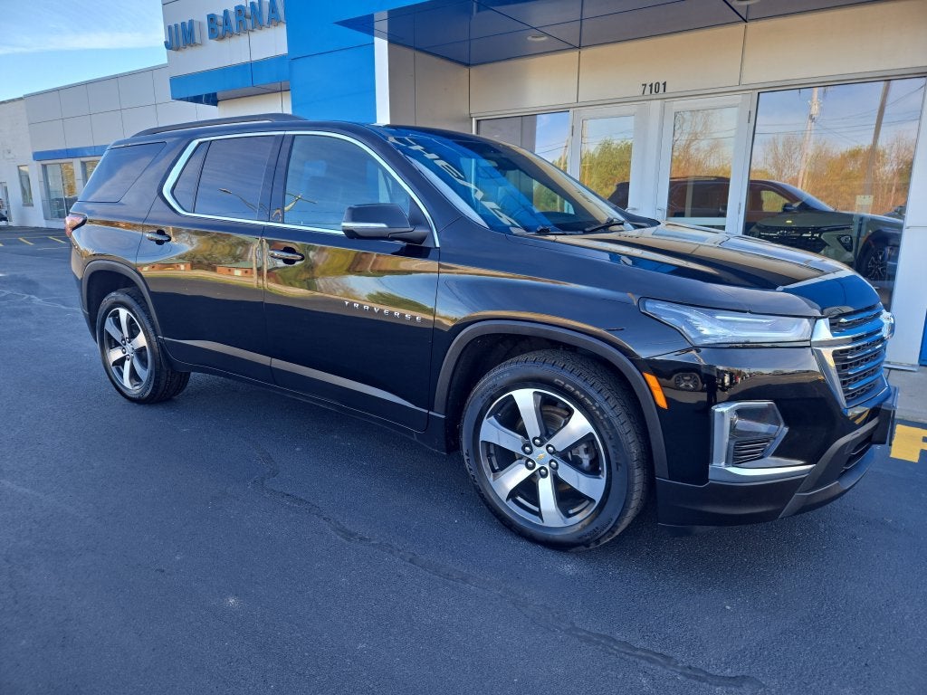2023 Chevrolet Traverse LT Leather