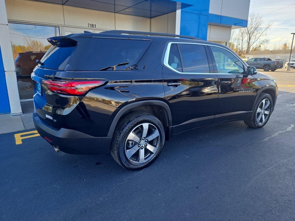 2023 Chevrolet Traverse LT Leather