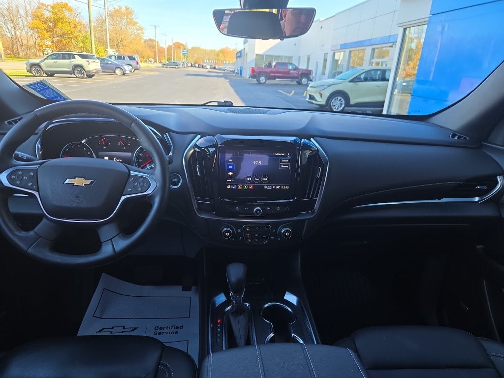 2023 Chevrolet Traverse LT Leather