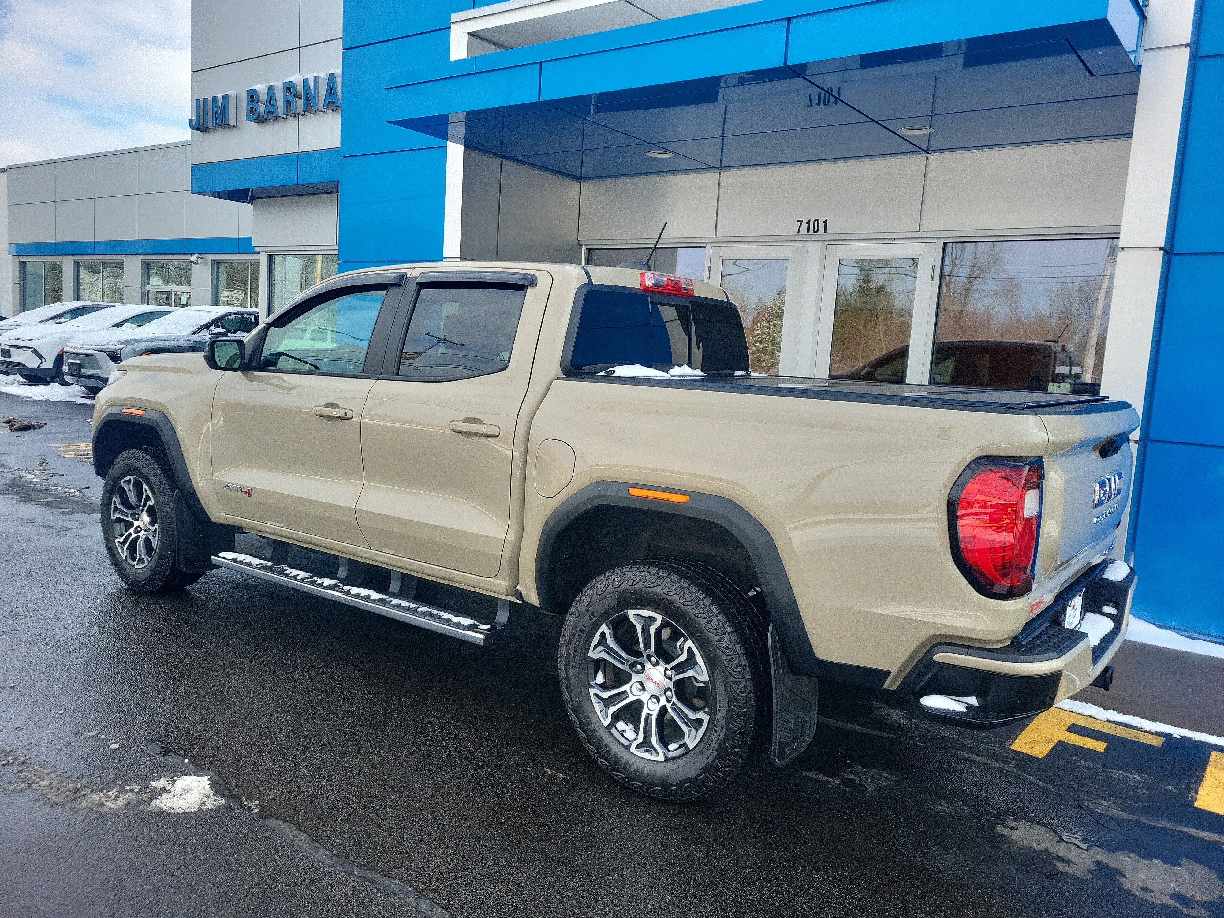 2023 GMC Canyon AT4