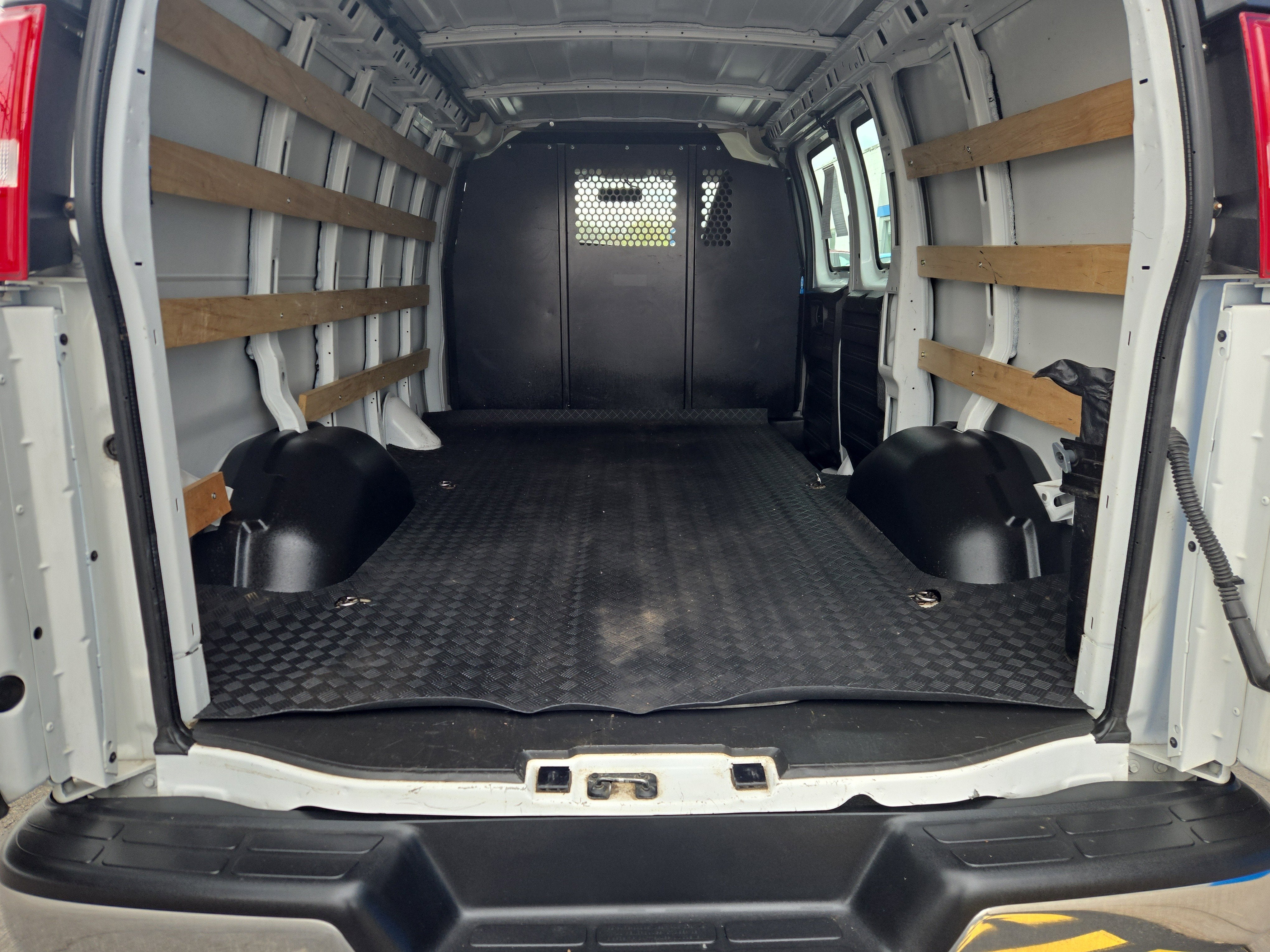 2024 GMC Savana Cargo 2500 Work Van