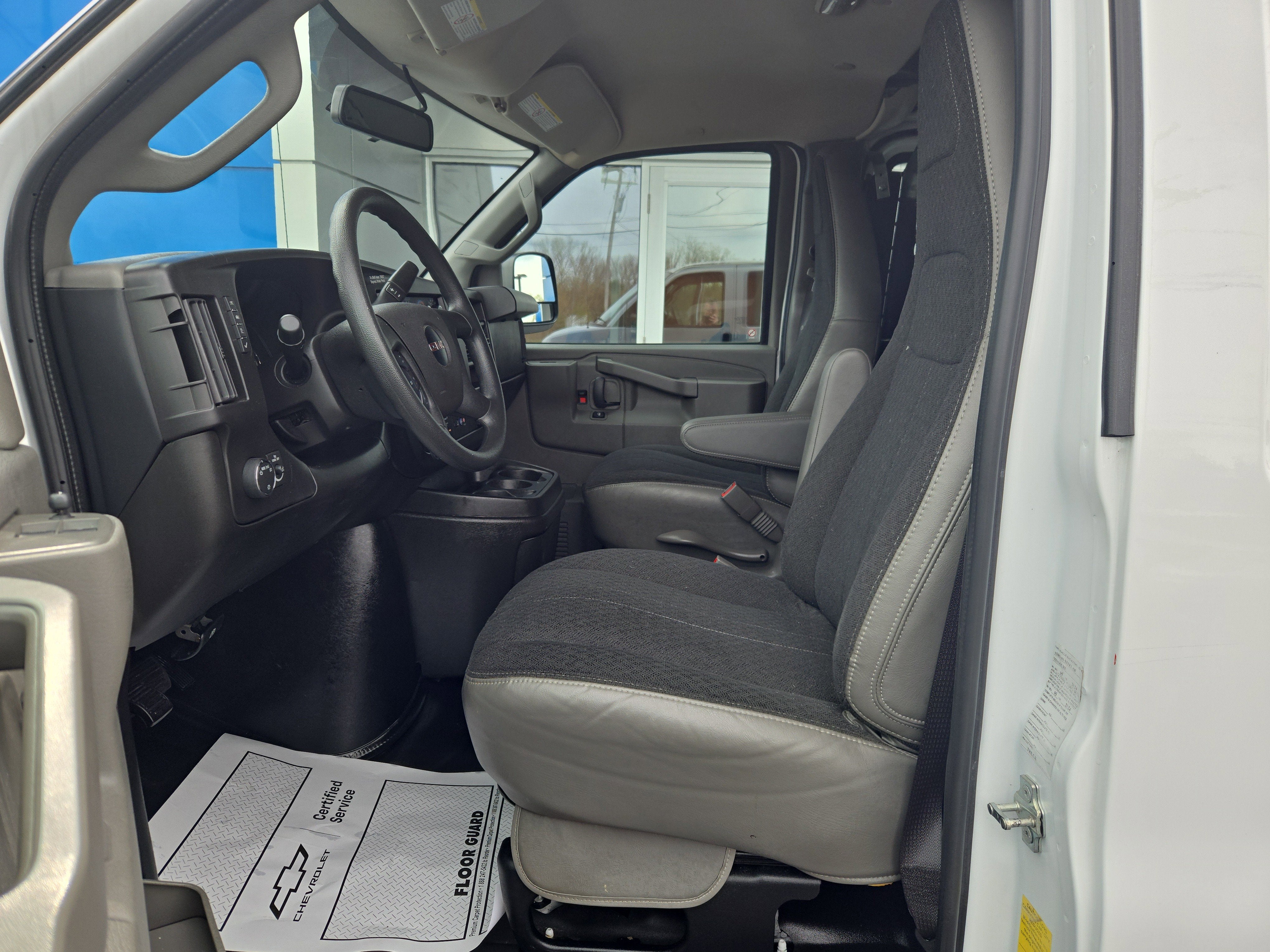 2024 GMC Savana Cargo 2500 Work Van