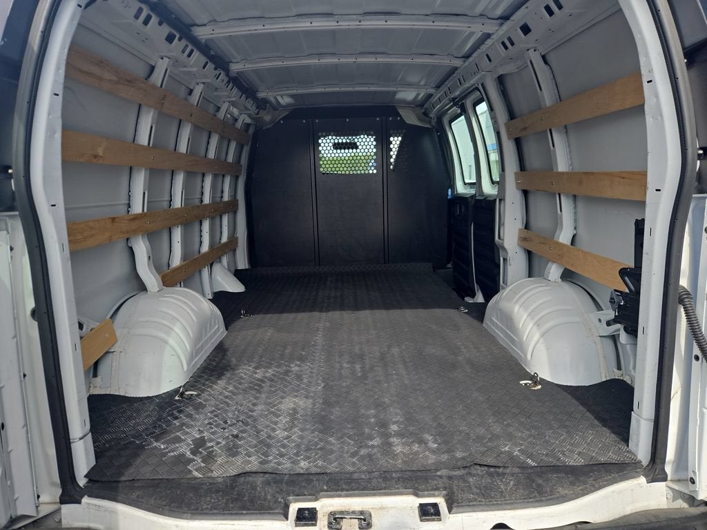 2025 GMC Savana Cargo Work Van
