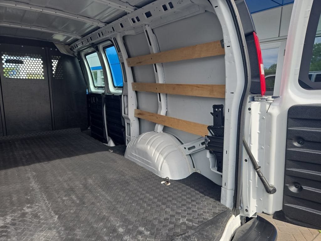 2025 GMC Savana Cargo Work Van