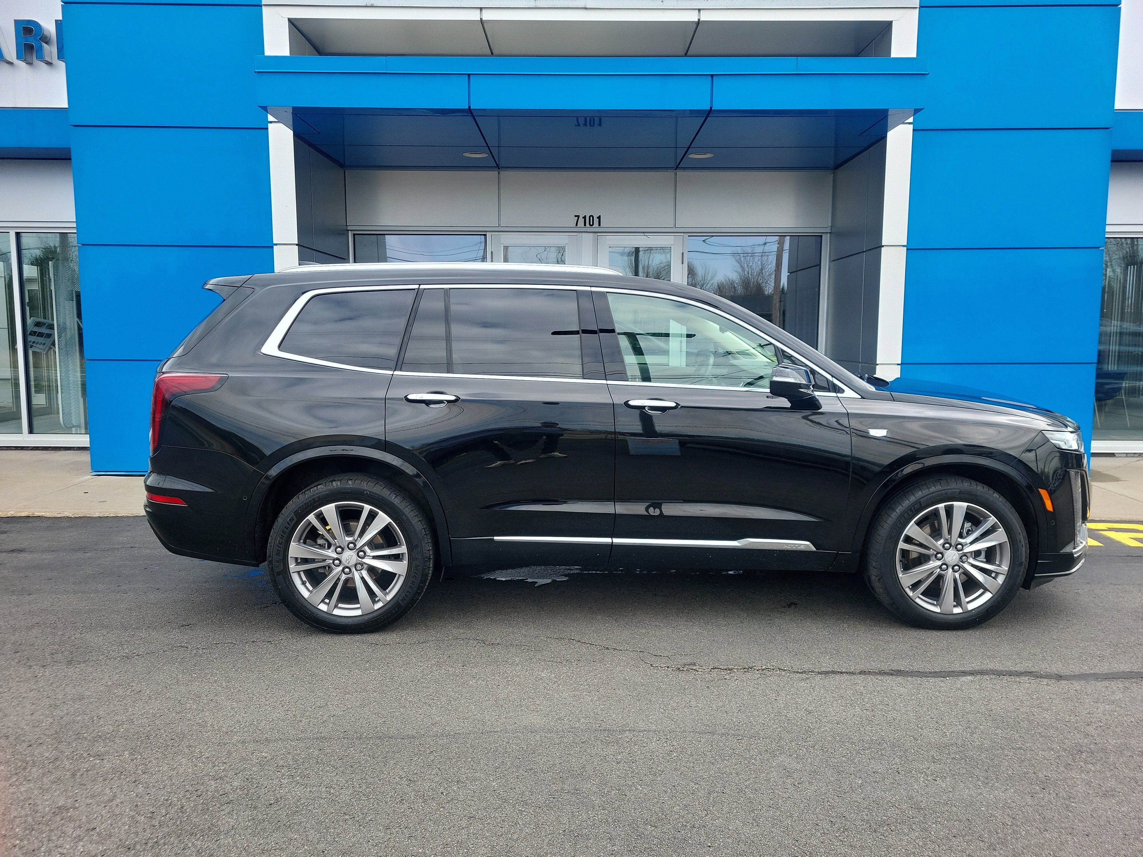 2023 Cadillac XT6 Premium Luxury