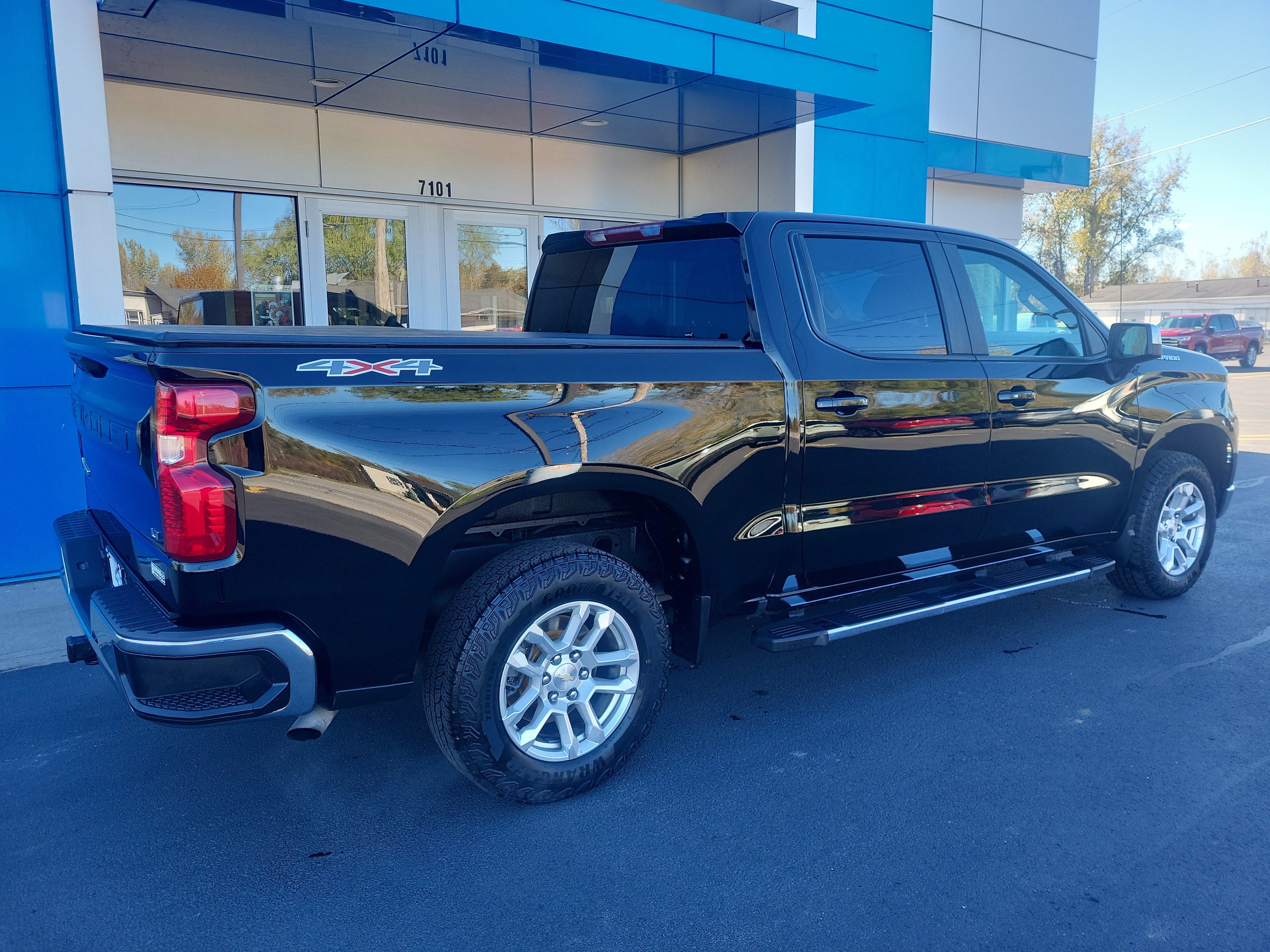 2022 Chevrolet Silverado 1500 LT (2FL)