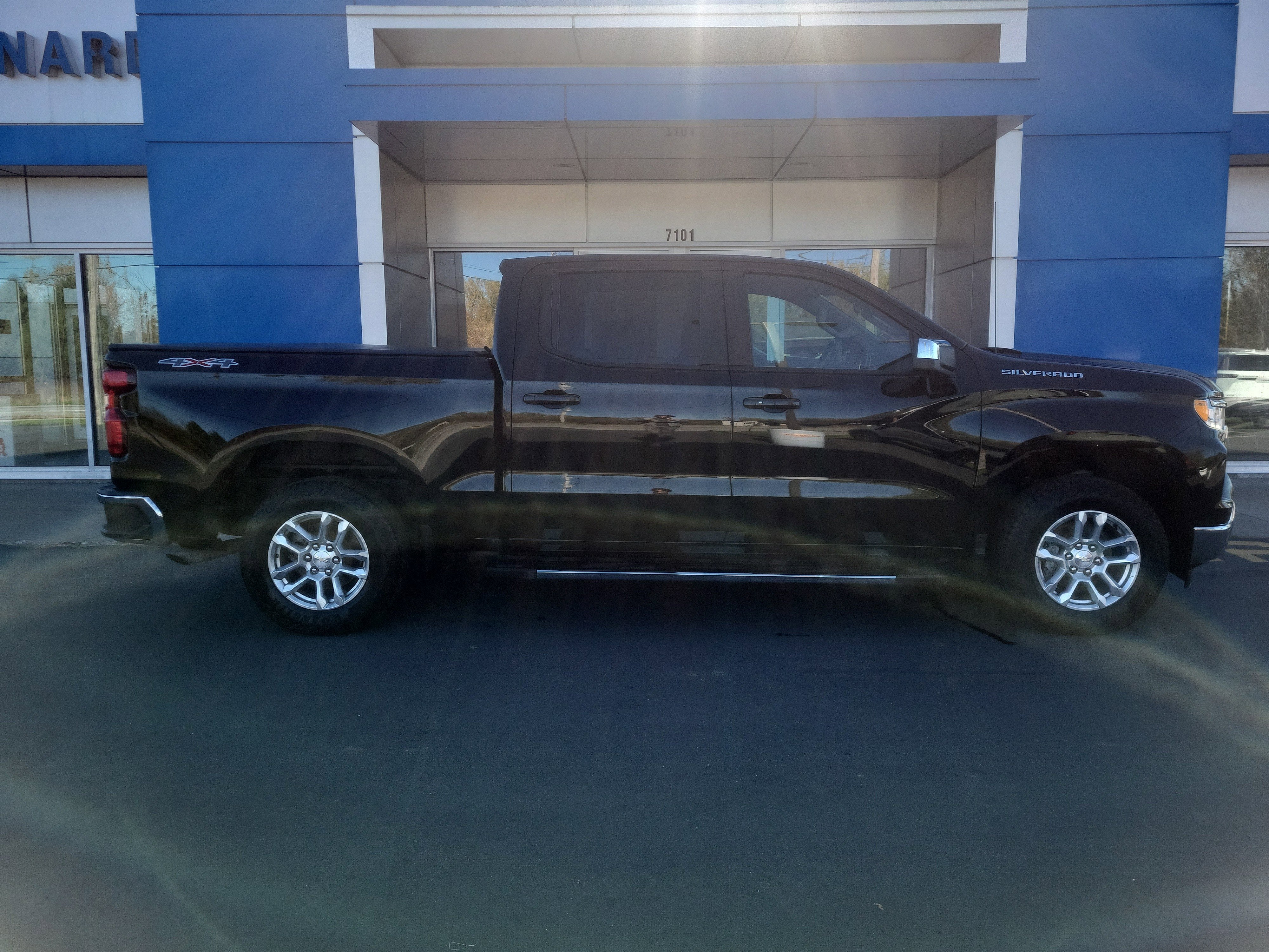 2022 Chevrolet Silverado 1500 LT (2FL)