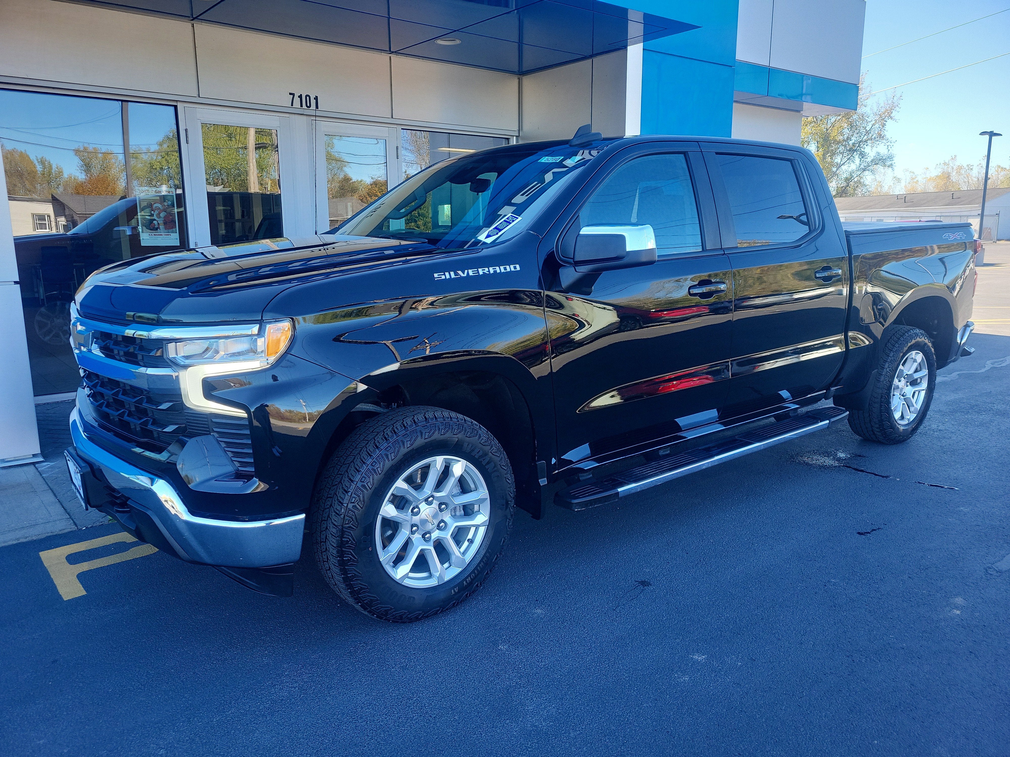 2022 Chevrolet Silverado 1500 LT (2FL)