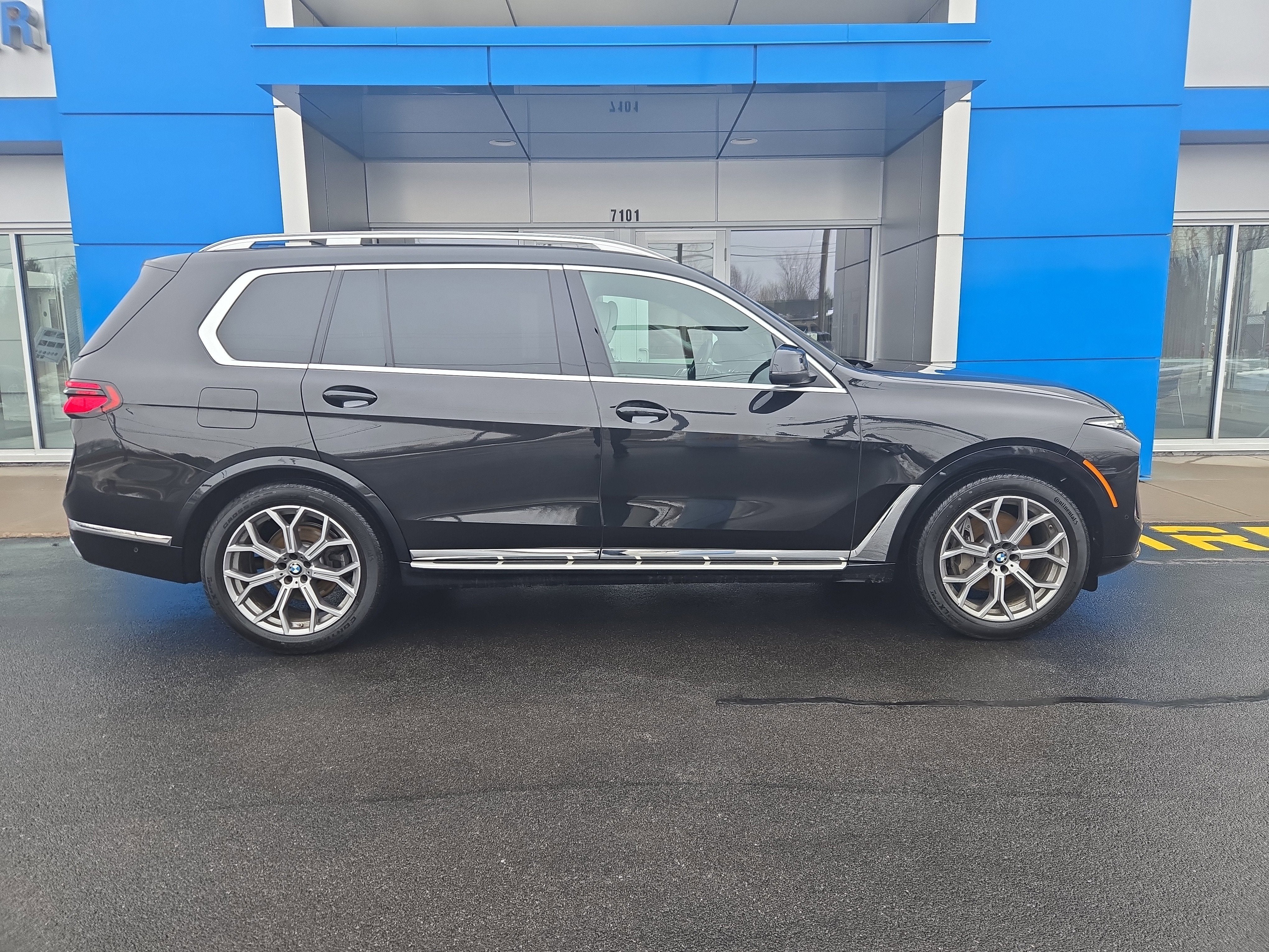 2023 BMW X7 xDrive40i