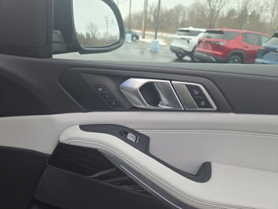 2023 BMW X7 xDrive40i