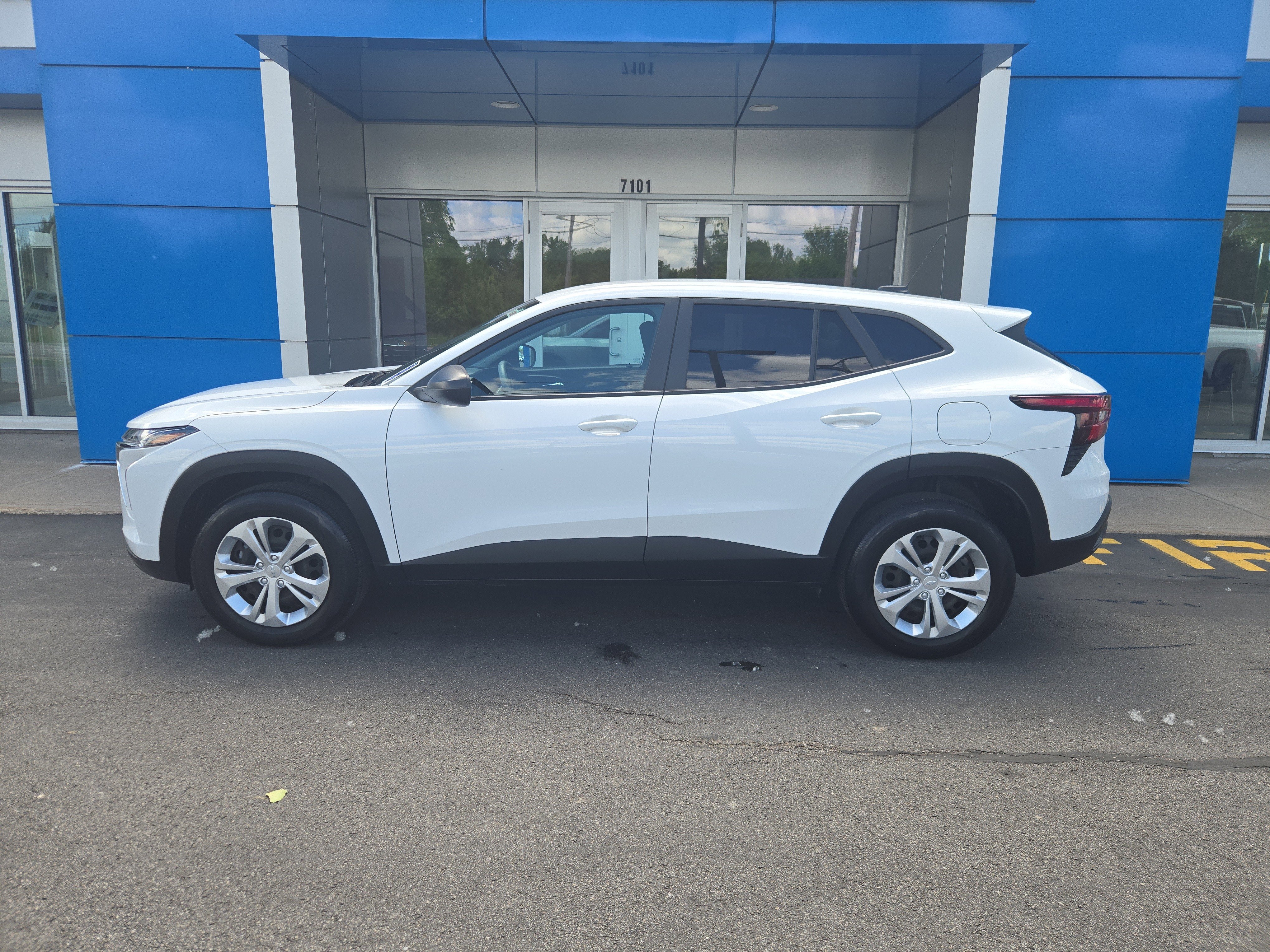 2024 Chevrolet Trax LS
