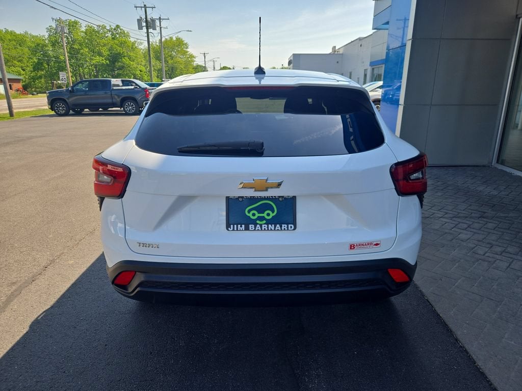 2025 Chevrolet Trax LS