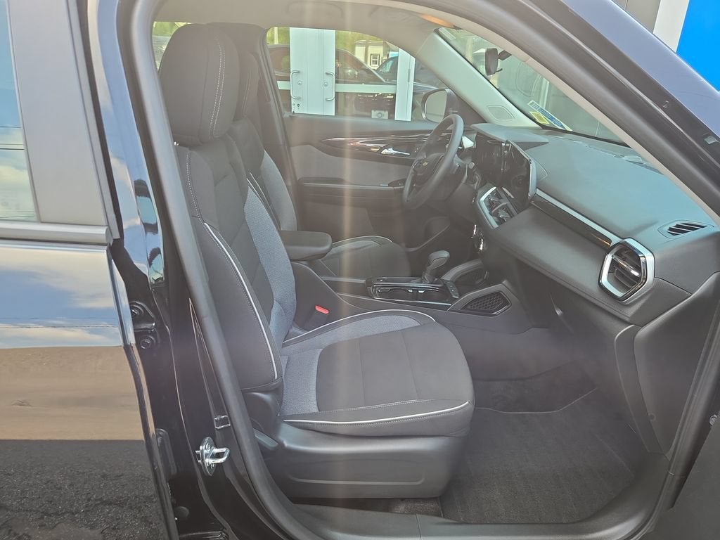2024 Chevrolet Trailblazer LS